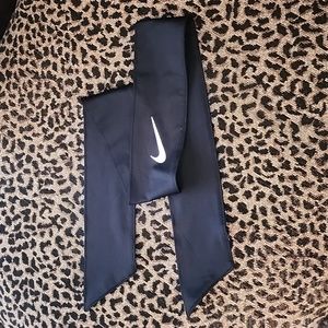 Nike Dri Fit Head Tie